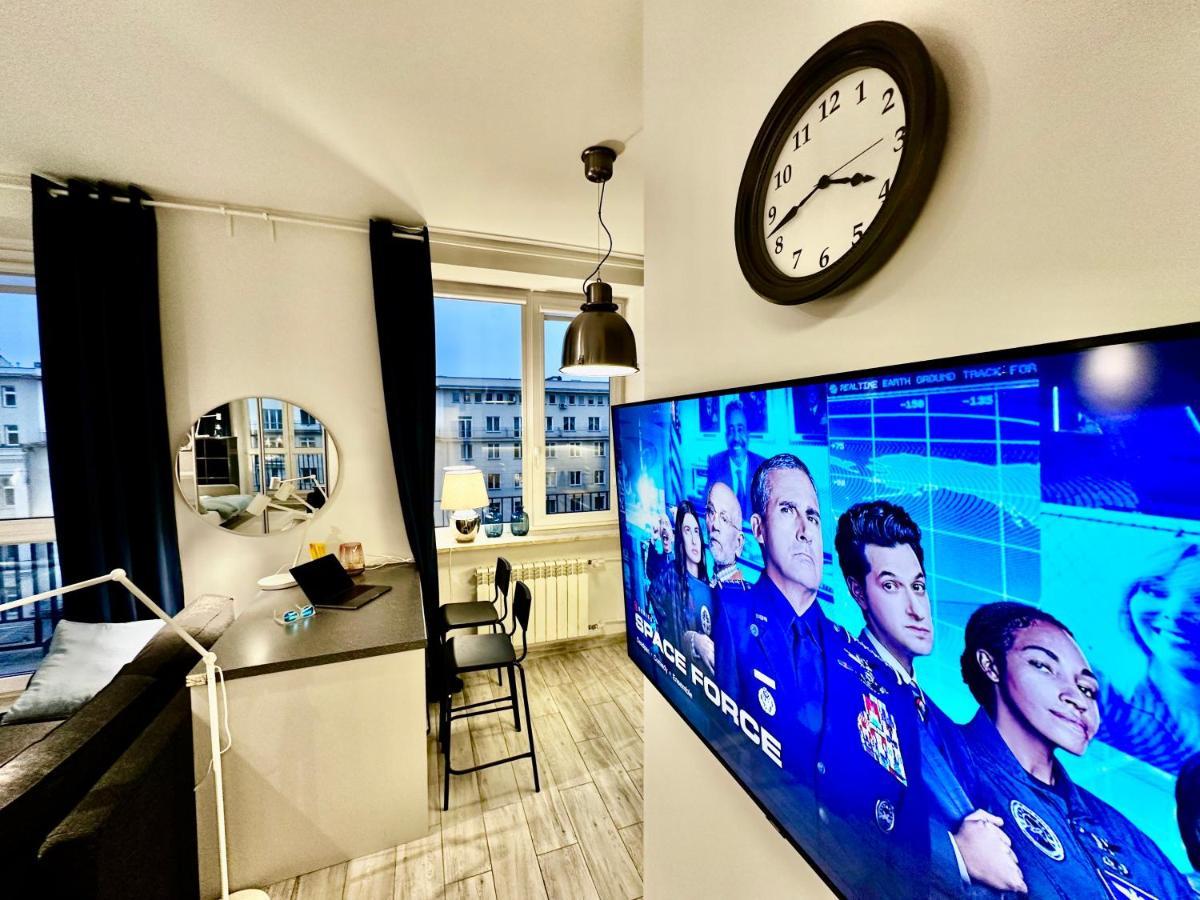 Super Forum 2 Metro Fast Wifi Netflix, Hbo, Appletv Warszawa Eksteriør billede